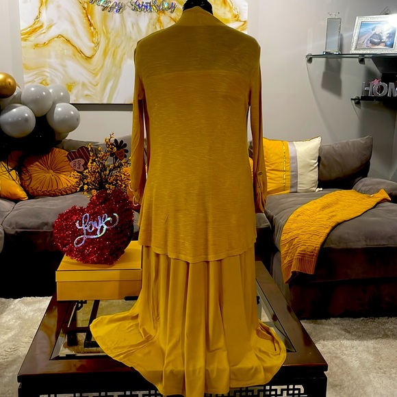 2-piece cardigan size Small with skirt/dress size medium Mustard color - Picture 4 of 8